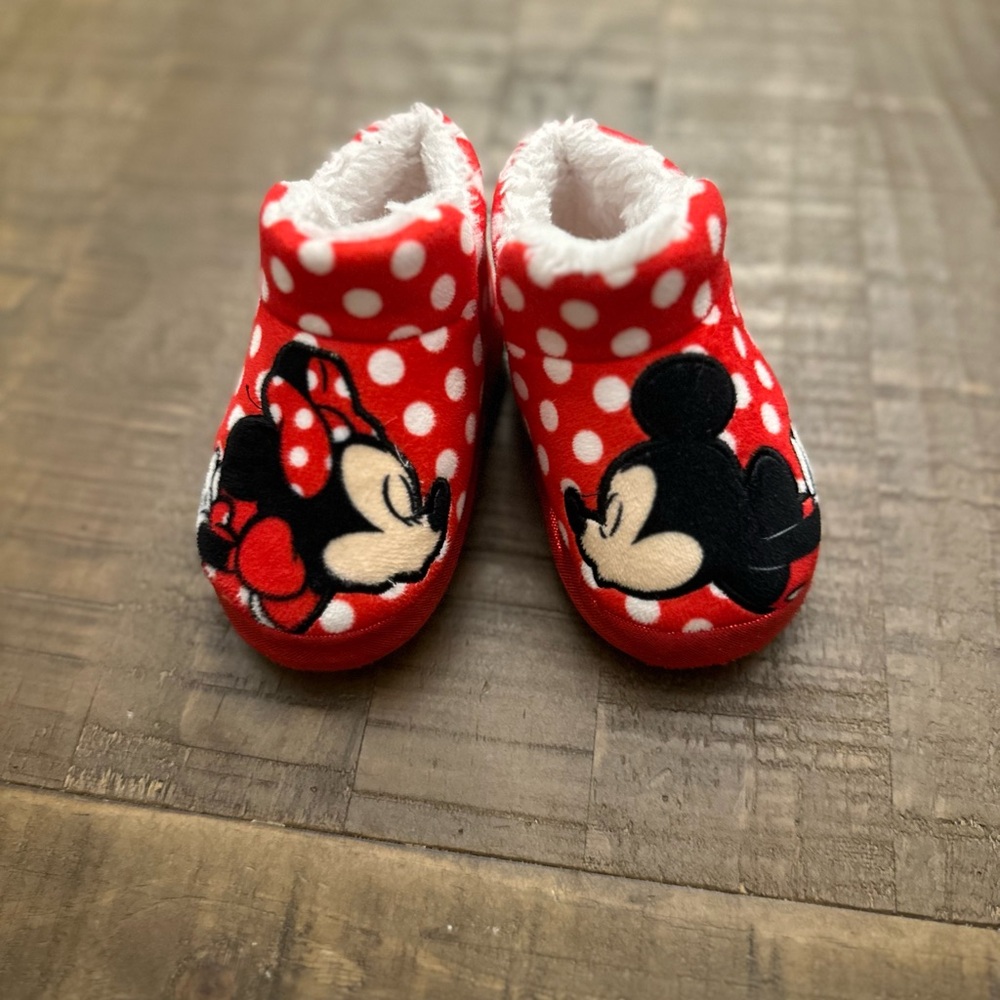 Tucker + Tate Minnie Mouse Slippers - toddler size 5D